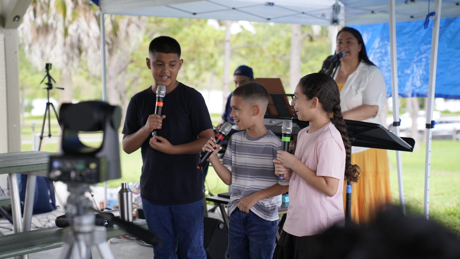 Un momento de la vida de Iglesia Cristo Vive, West Palm Beach.